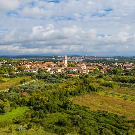 Atri Giardino In - Haus Fuer 4 Personen Prázdninový dům Premantura