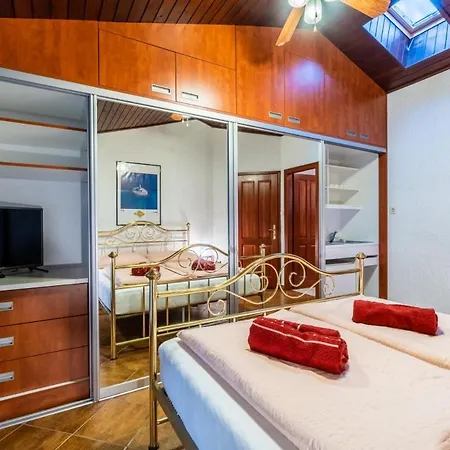Atri Giardino In - Haus Fuer 4 Personen *