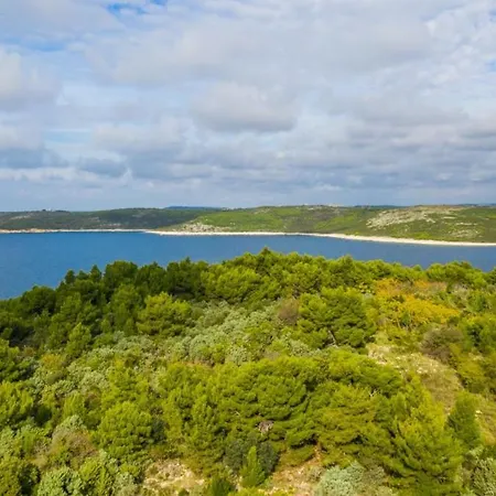 Atri Giardino In - Haus Fuer 4 Personen بيت للعطل بريمونتيرا